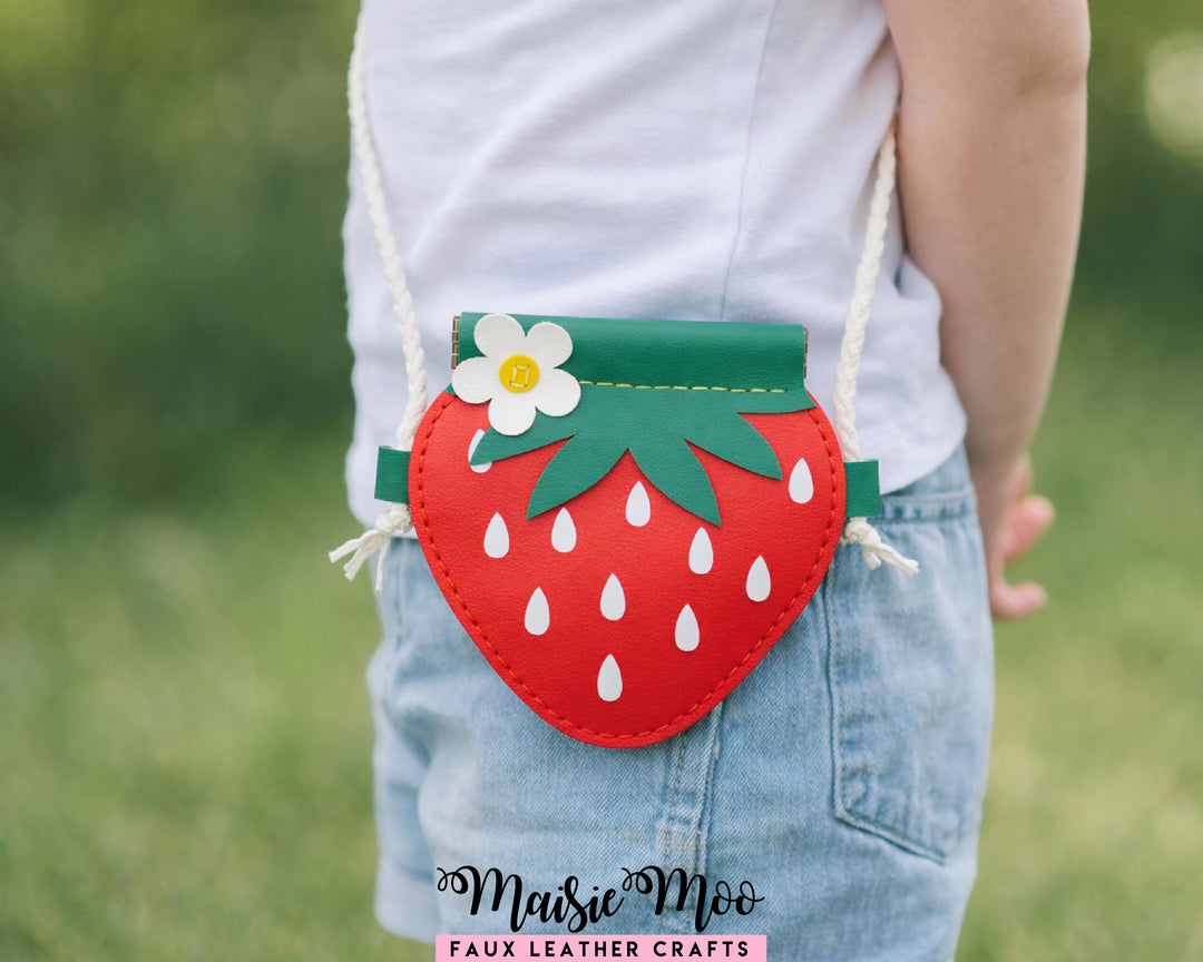 Strawberry Flex Frame Coin Purse SVG, Summer Bag Sewing Pattern, Faux Leather Pinch Purse for Cricut
