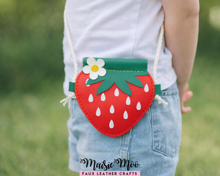 Strawberry Flex Frame Coin Purse SVG, Summer Bag Sewing Pattern, Faux Leather Pinch Purse for Cricut